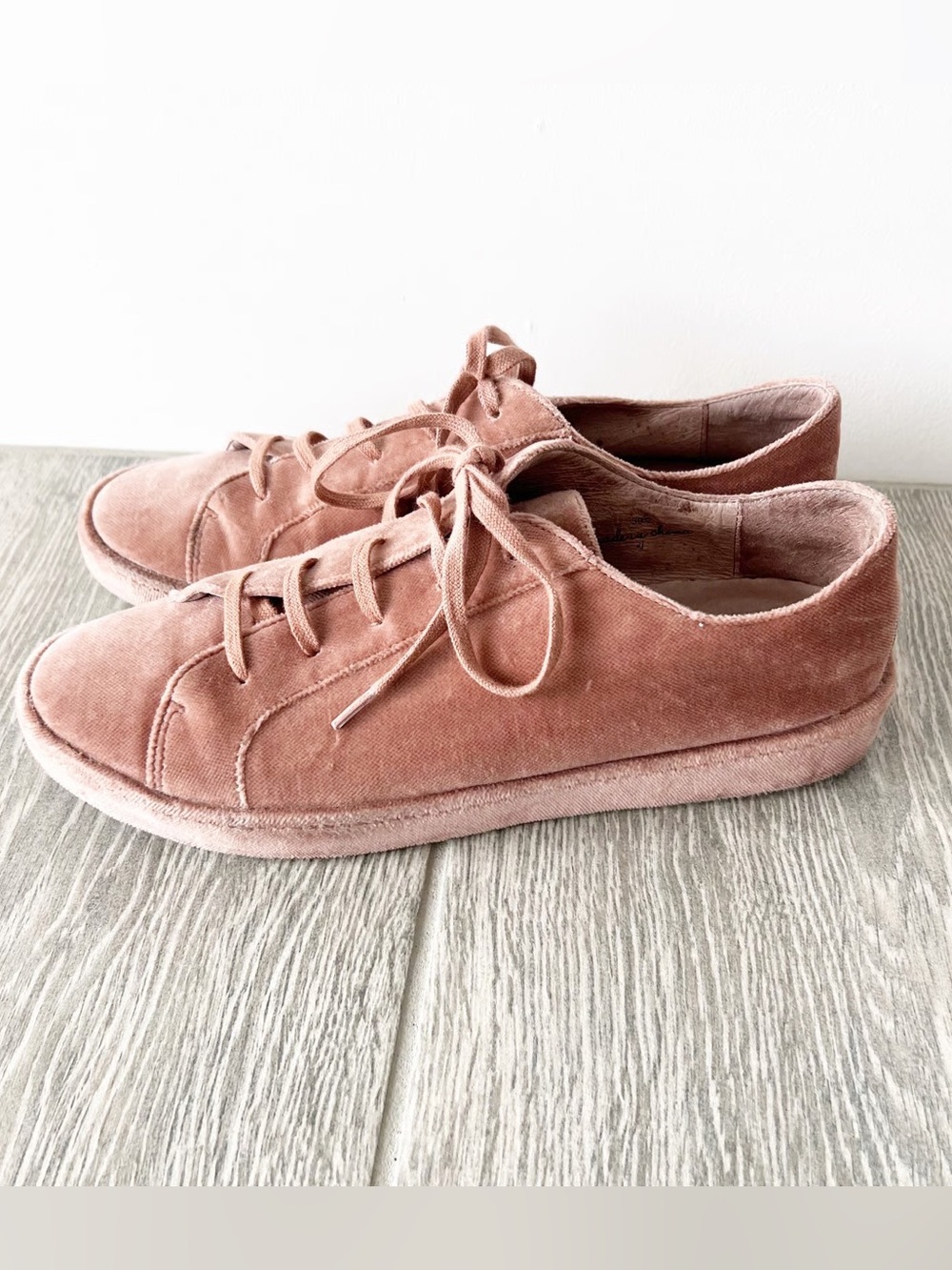 Revolve JOIE $228 • new without tags • womens 7.5 sneakers mauve pink FALL